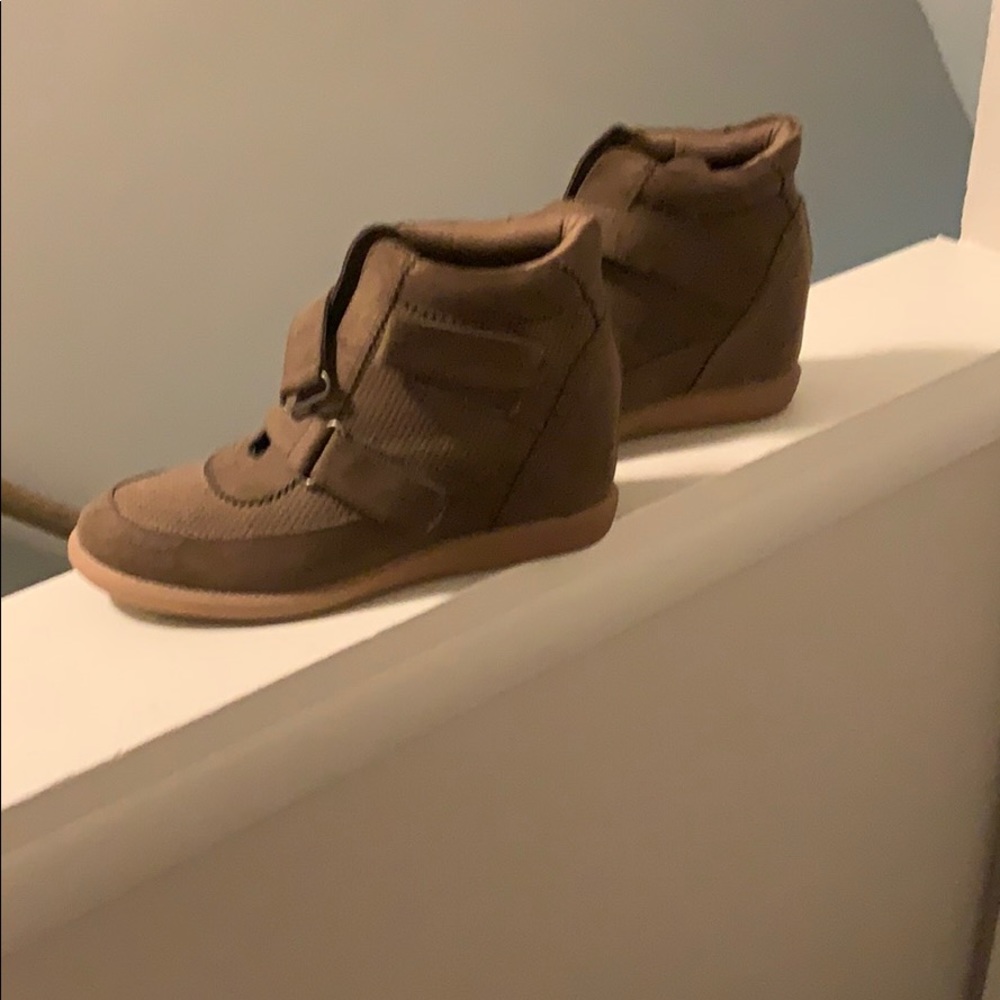 Green hi tops worn once 7 1/2